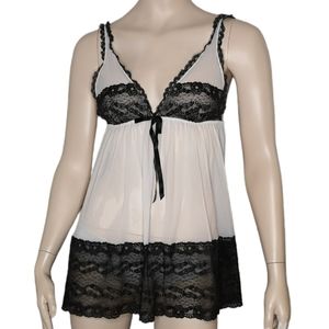 Victoria's Secret Camisole Babydoll Lingerie Sheer White Black Lace Size Medium